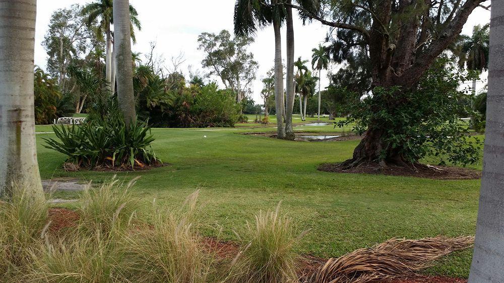 Hollywood Beach Golf Resort Esterno foto