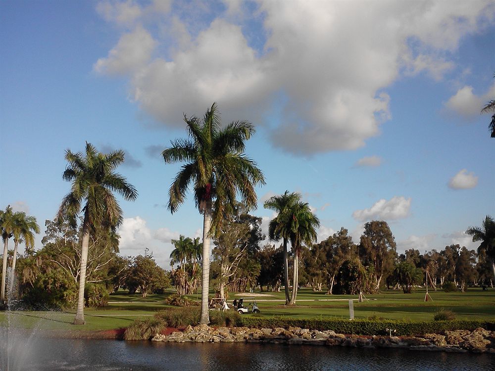 Hollywood Beach Golf Resort Esterno foto